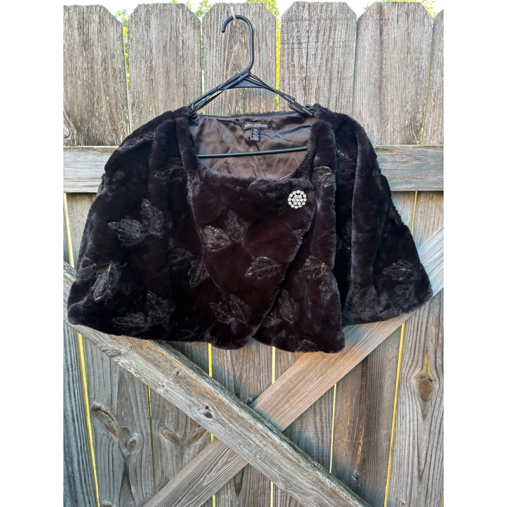 Nina Leonard Faux Fur Capelet Brown Sequin Leaf Rhinestone Brooch Wrap 2X